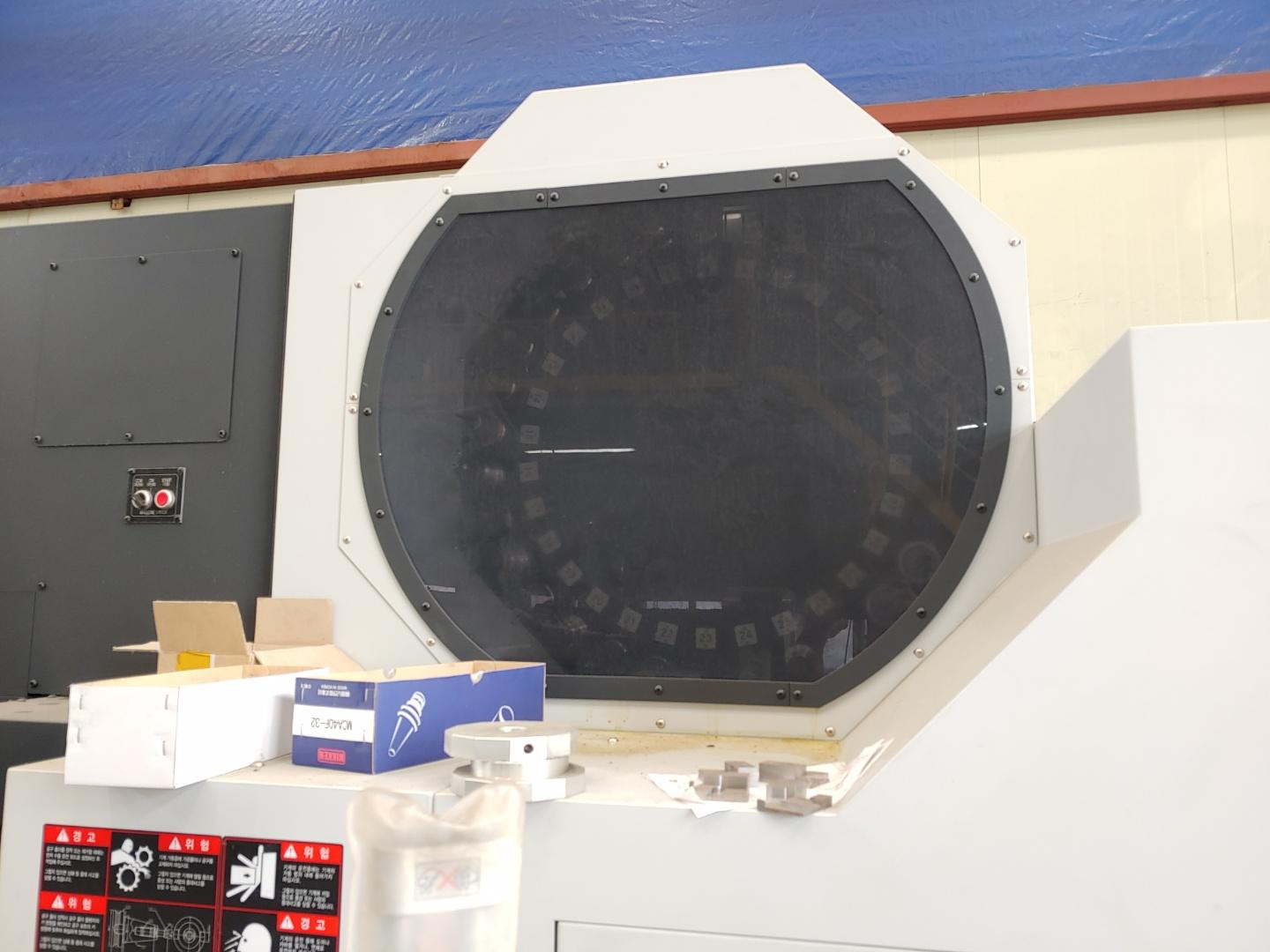 MCV5500 BT40 12K 201812 CHIP CONVEYOR. DATASERVER. AICC2. OIL SKIMMER